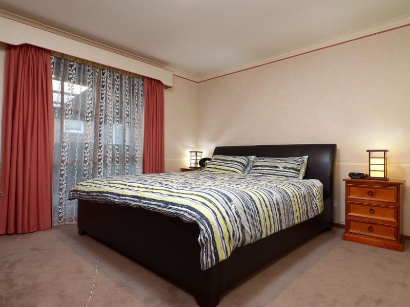 1/57 Warana Drive, Hampton Park VIC 3976