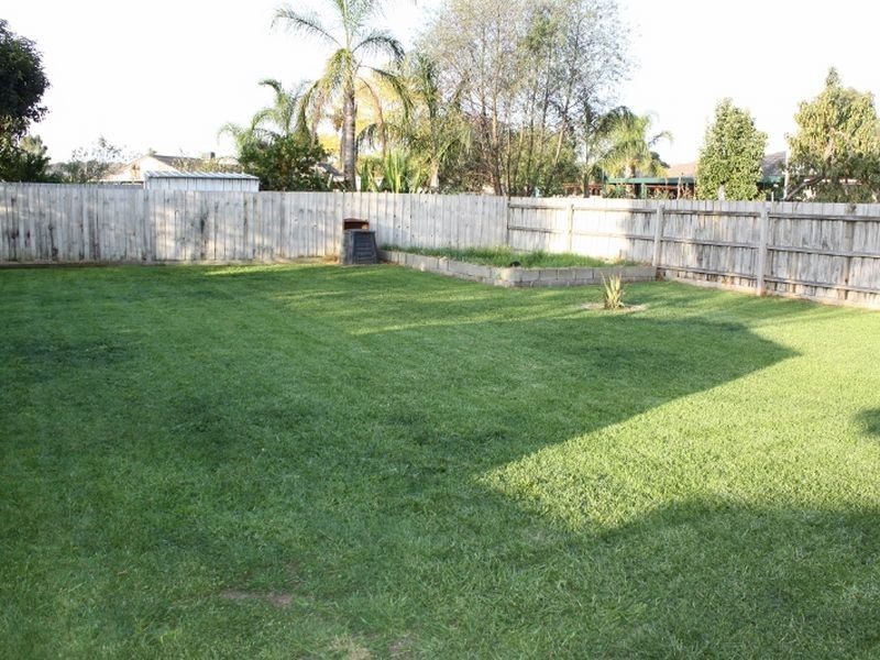 4 Ellindale Close, Hampton Park VIC 3976