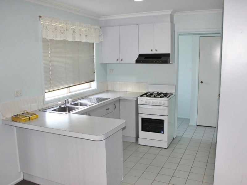 4 Ellindale Close, Hampton Park VIC 3976