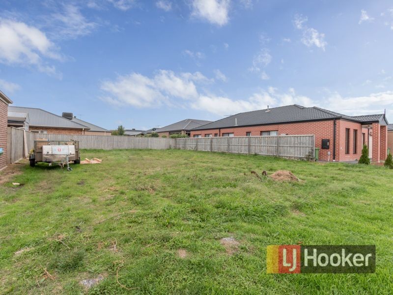 3 Rush Lily Drive, Officer VIC 3809