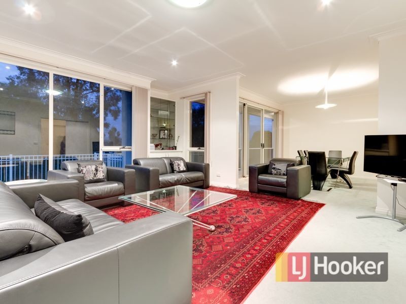 34 Georgette Crescent, Endeavour Hills VIC 3802