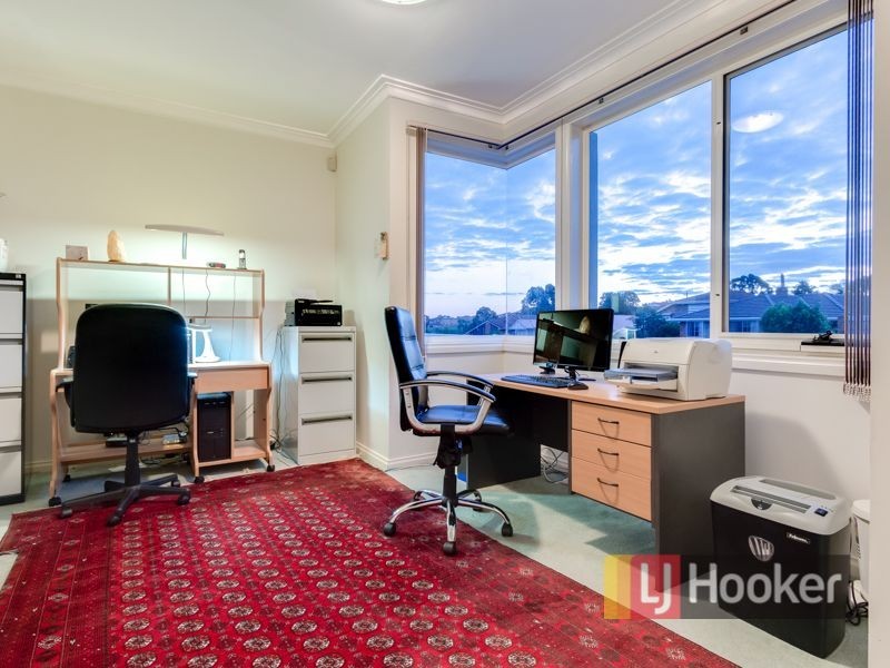 34 Georgette Crescent, Endeavour Hills VIC 3802