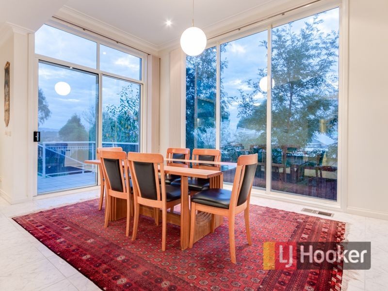 34 Georgette Crescent, Endeavour Hills VIC 3802
