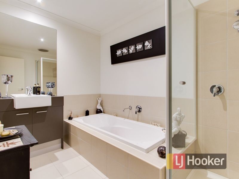 9 Peppermint Row, Officer VIC 3809