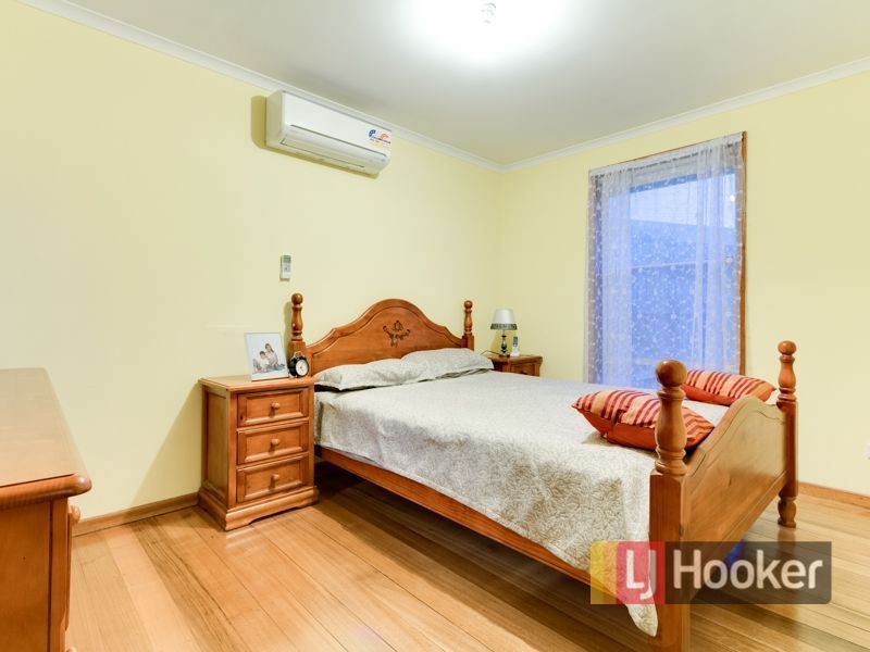 1/2 Village Drive, Hampton Park VIC 3976