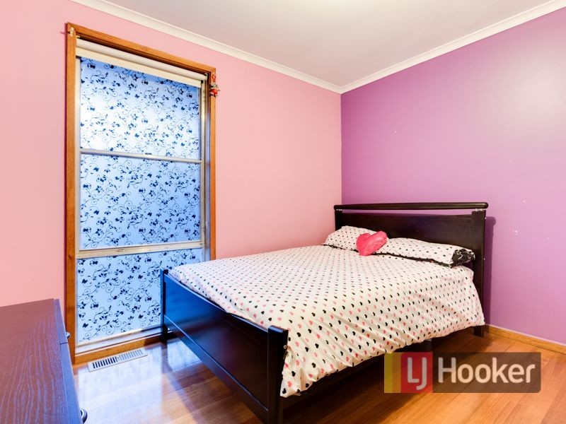 1/2 Village Drive, Hampton Park VIC 3976