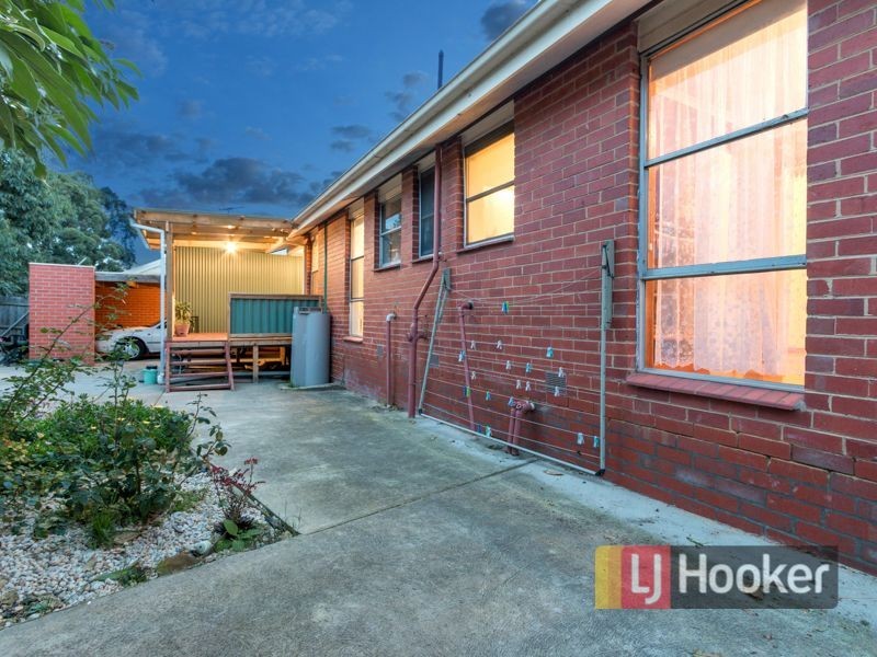 1/2 Village Drive, Hampton Park VIC 3976