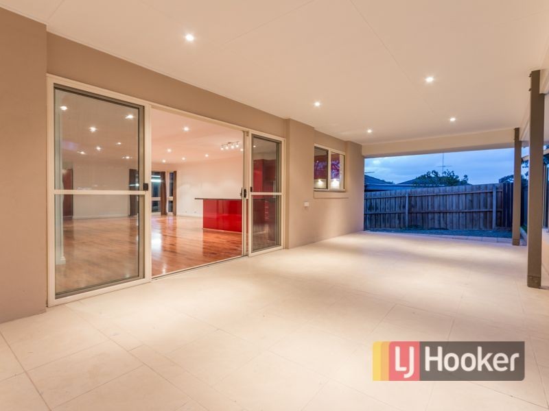13 The Grange, Hampton Park VIC 3976