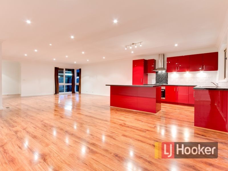 13 The Grange, Hampton Park VIC 3976