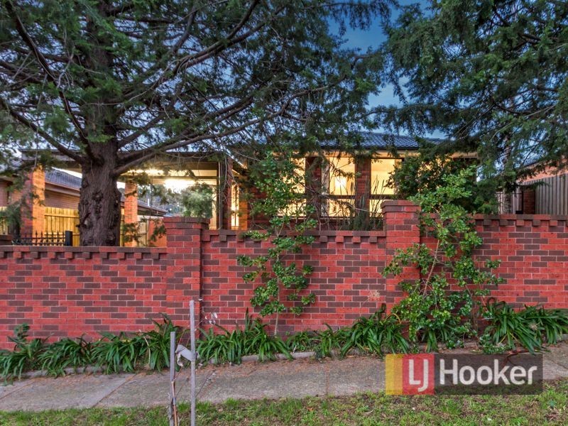 13 The Grange, Hampton Park VIC 3976
