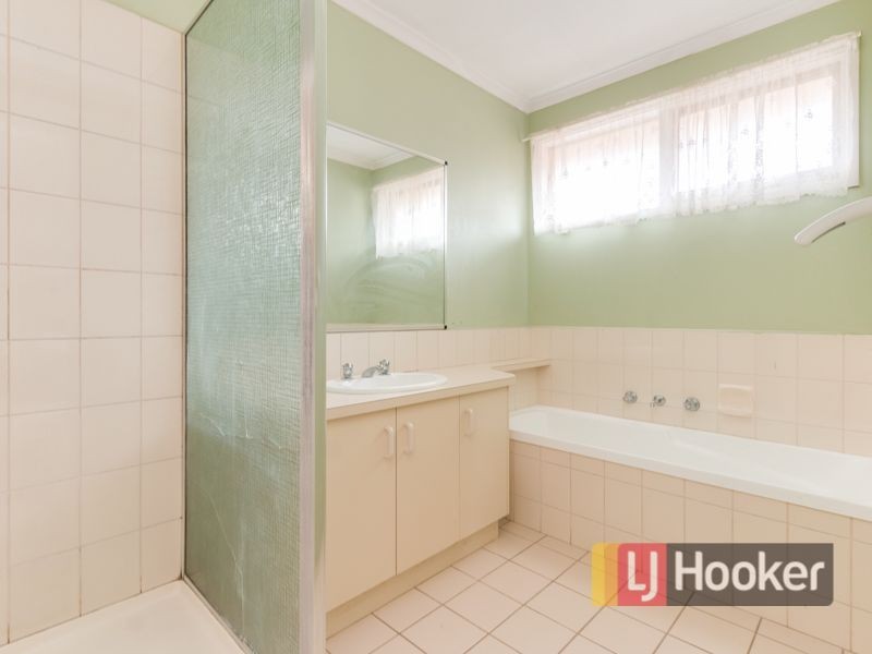 10 Miranda Gardens, Hampton Park VIC 3976