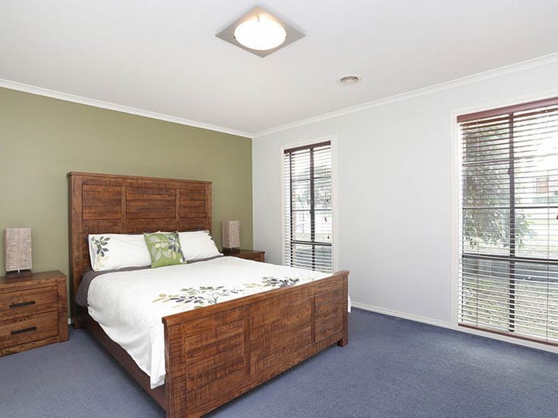 176 The Promenade, Narre Warren South VIC 3805