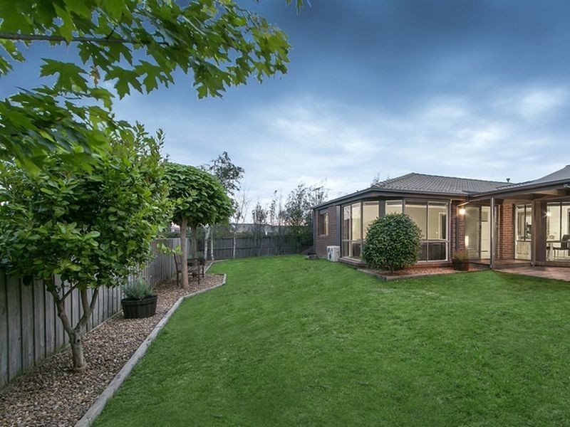 176 The Promenade, Narre Warren South VIC 3805