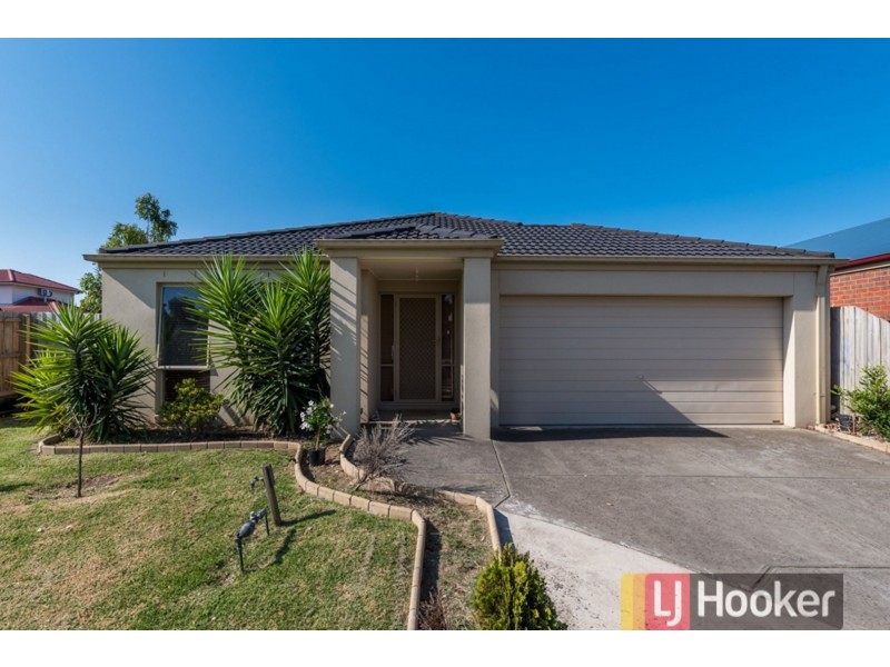 31 Glenora Way, Hampton Park VIC 3976