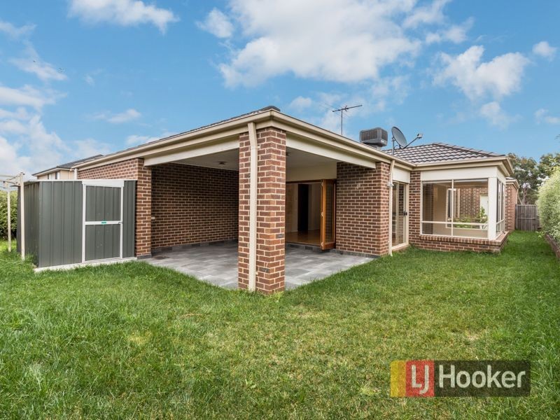 106 Bridgewater Boulevard, Berwick VIC 3806