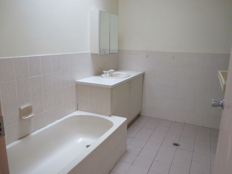 1/28 Stuart Avenue, Hampton Park VIC 3976