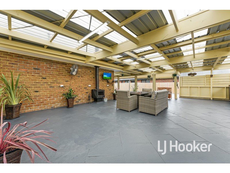 1 Geraldine Drive, Hampton Park VIC 3976