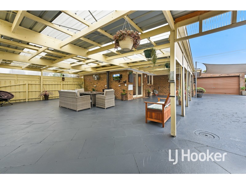 1 Geraldine Drive, Hampton Park VIC 3976