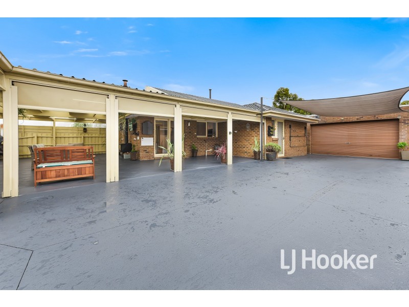 1 Geraldine Drive, Hampton Park VIC 3976