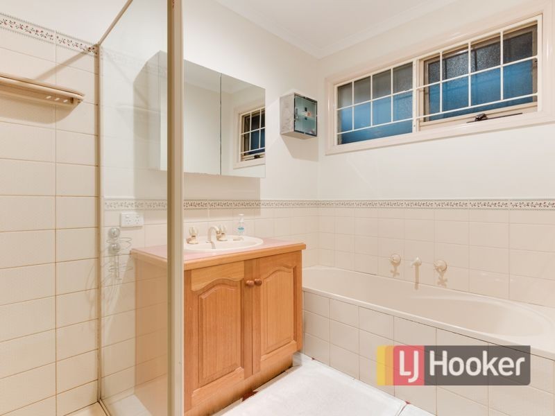 2/4 Culcairn Court, Narre Warren South VIC 3805