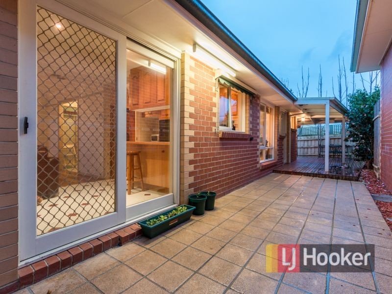 2/4 Culcairn Court, Narre Warren South VIC 3805