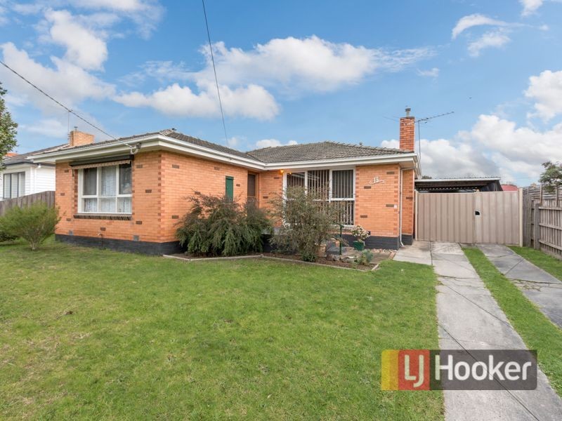 13 Parkland Avenue, Hampton Park VIC 3976