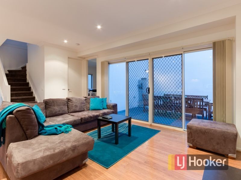 32 Darwin Way, Pakenham VIC 3810