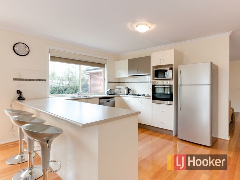 22 Vivienne Way, Berwick VIC 3806