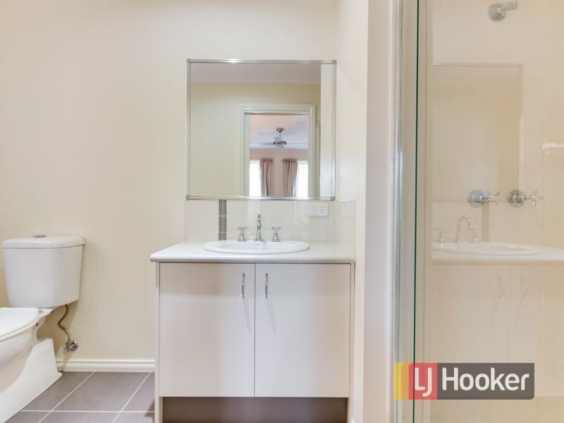 22 Vivienne Way, Berwick VIC 3806