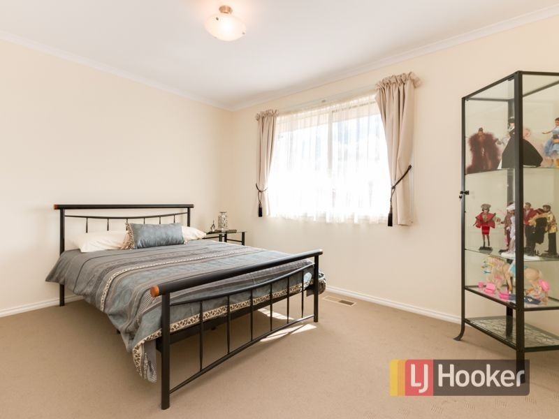 22 Vivienne Way, Berwick VIC 3806