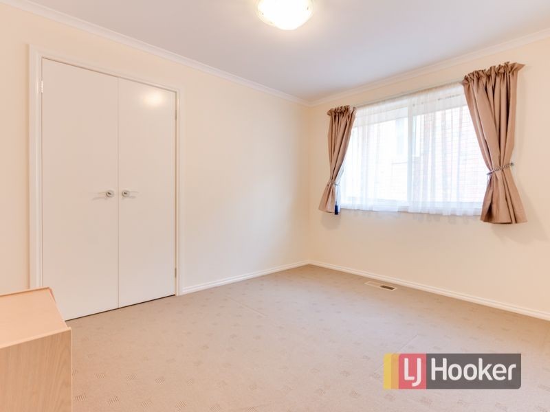 22 Vivienne Way, Berwick VIC 3806