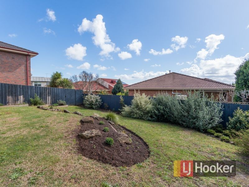 22 Vivienne Way, Berwick VIC 3806