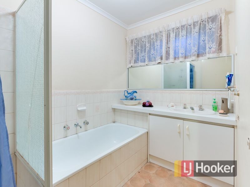 12 Carmen Court, Hampton Park VIC 3976