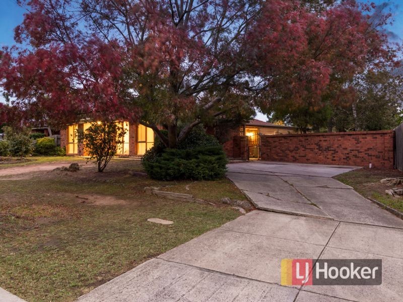 12 Carmen Court, Hampton Park VIC 3976