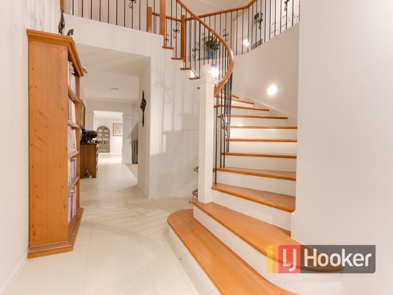 6 Napier Way, Narre Warren South VIC 3805