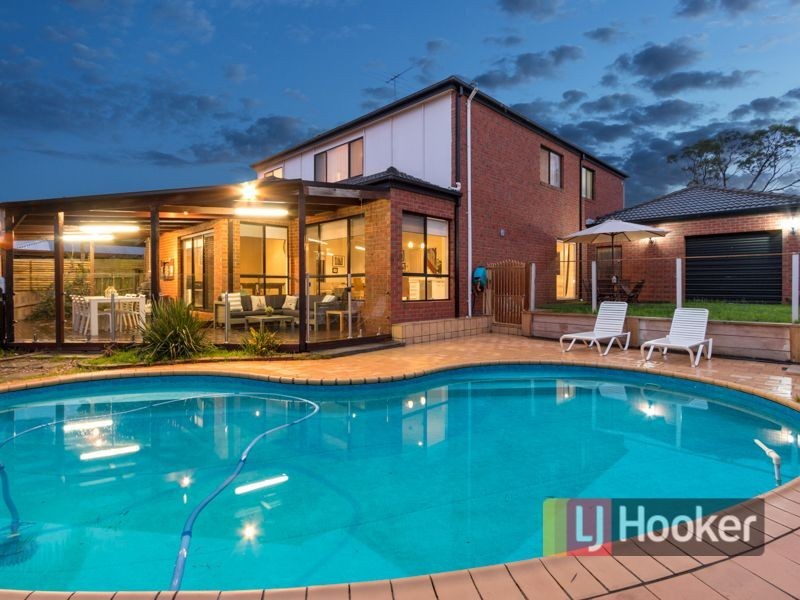 27 Cobbler Grange, Lynbrook VIC 3975