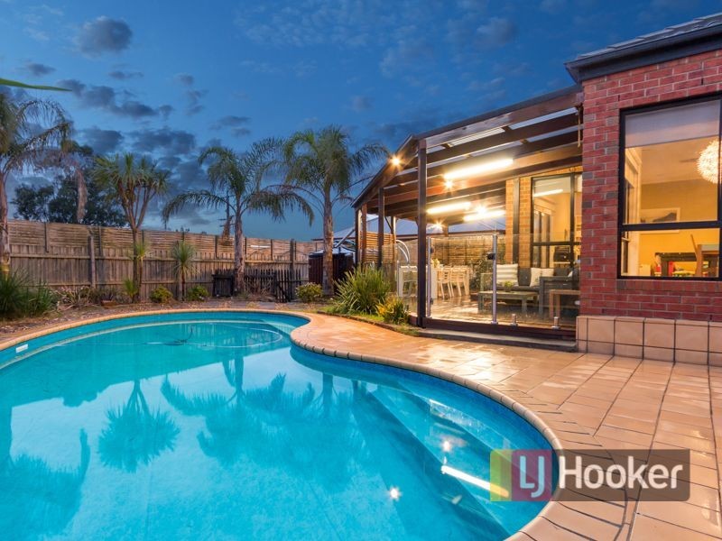 27 Cobbler Grange, Lynbrook VIC 3975