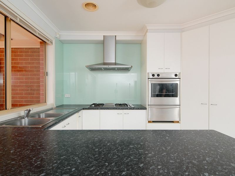 32 Sneddon Drive, Narre Warren South VIC 3805