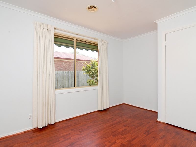 32 Sneddon Drive, Narre Warren South VIC 3805