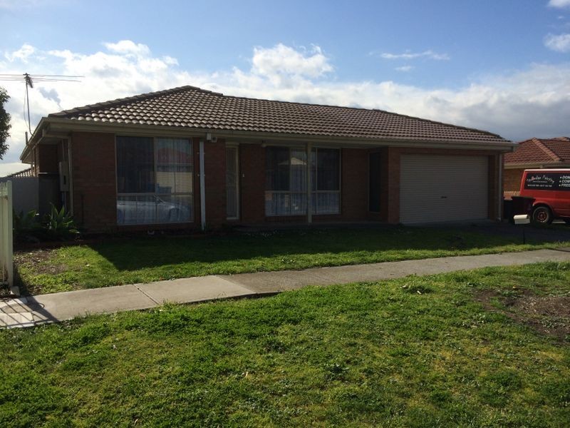 12 Montrose Way, Cranbourne West VIC 3977