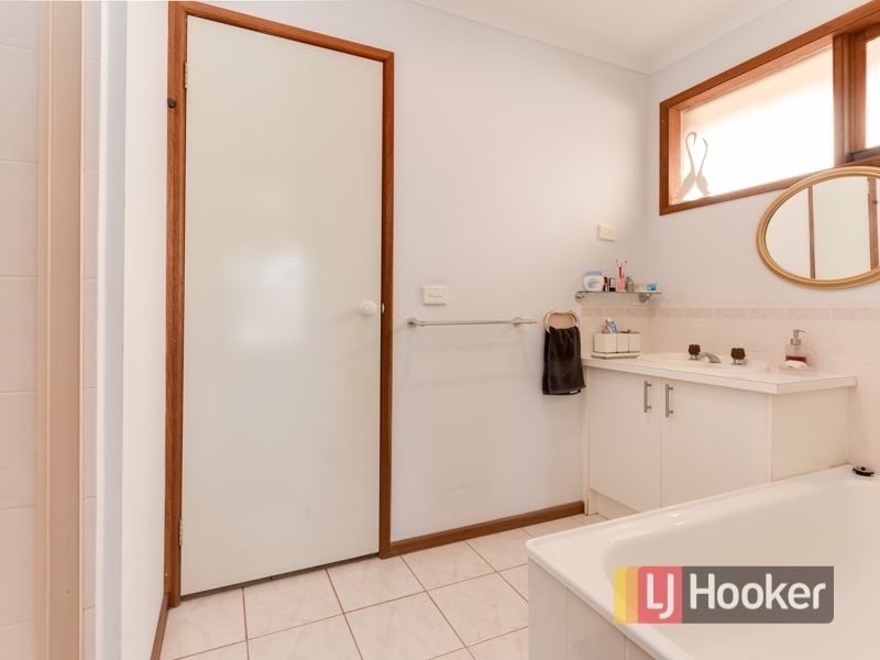 144 Warana Drive, Hampton Park VIC 3976