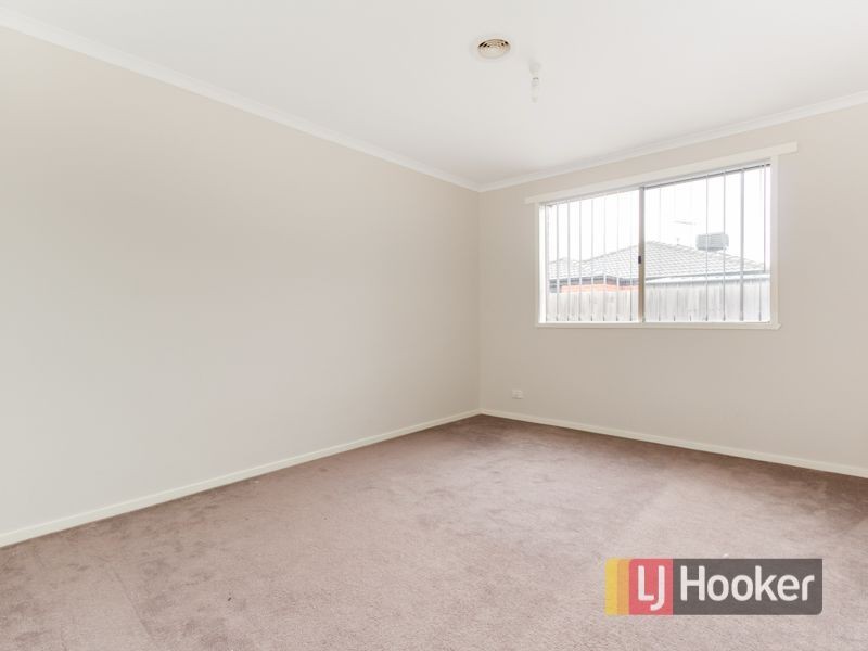 11 Elpara Way, Hampton Park VIC 3976