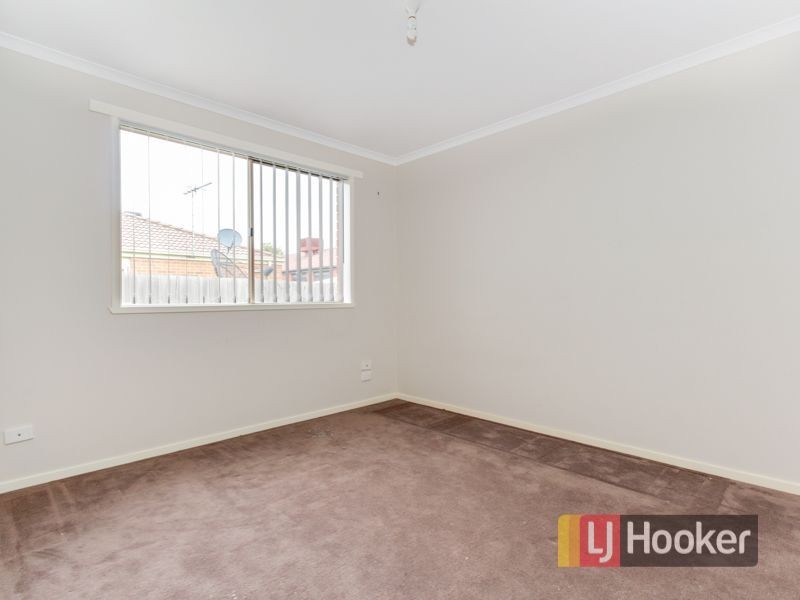 11 Elpara Way, Hampton Park VIC 3976