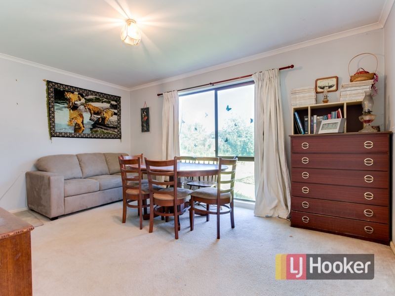 27 Parkland Avenue, Hampton Park VIC 3976