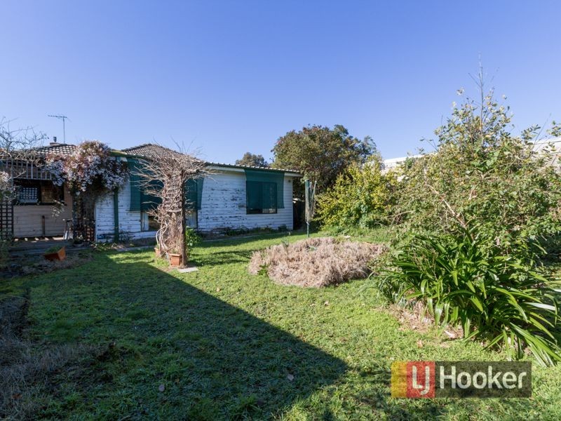 27 Parkland Avenue, Hampton Park VIC 3976