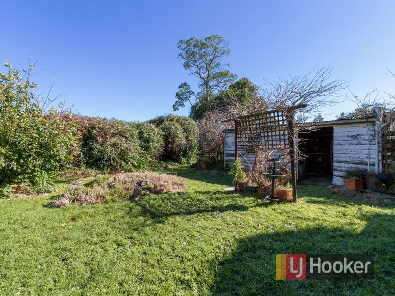 27 Parkland Avenue, Hampton Park VIC 3976