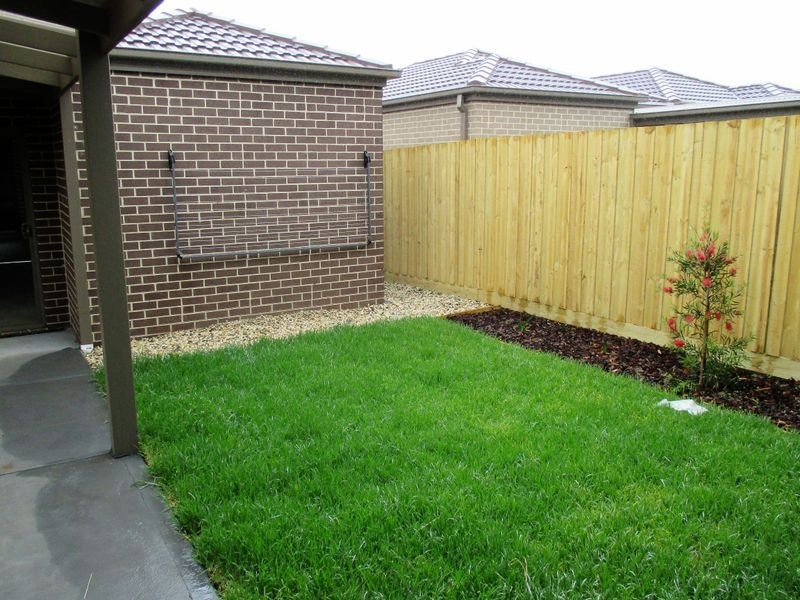 77 Fiorelli Boulevard, Cranbourne East VIC 3977