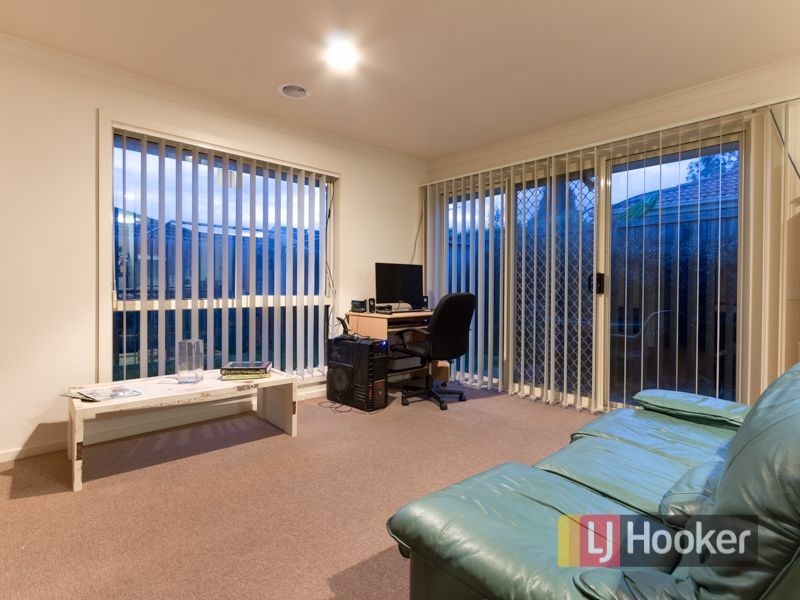 13/4 Paydon Way, Hampton Park VIC 3976