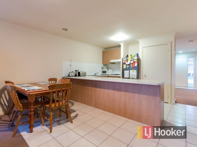 13/4 Paydon Way, Hampton Park VIC 3976