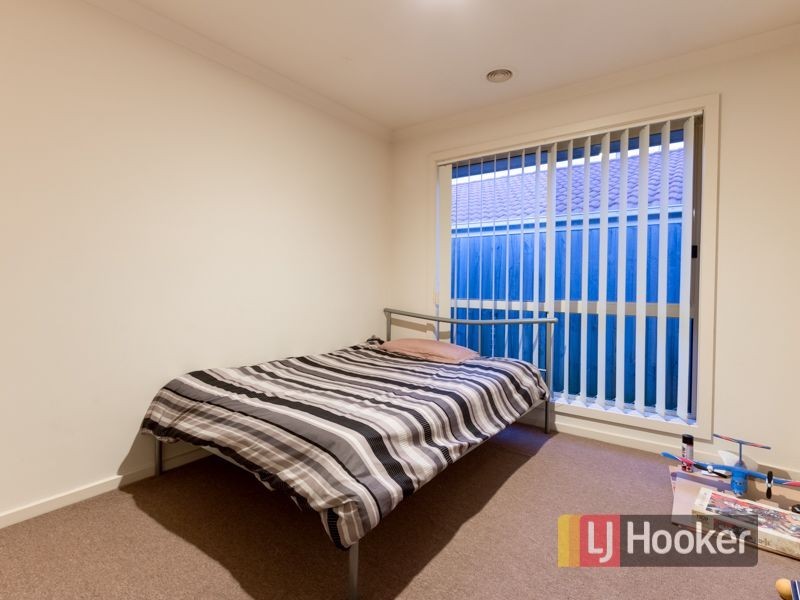 13/4 Paydon Way, Hampton Park VIC 3976